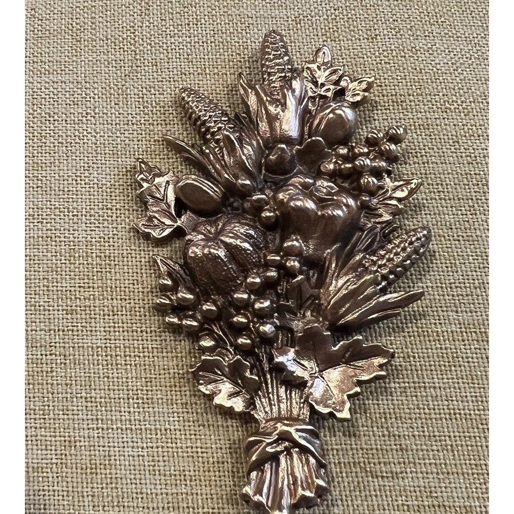 Museum Of Arts And Design MAD Bountiful Harvest Brooch Pewter with‎ Gold Finish